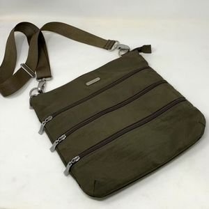 Baggallini Crossbody Olive Green Orange Interior - Long strap for plus size!!